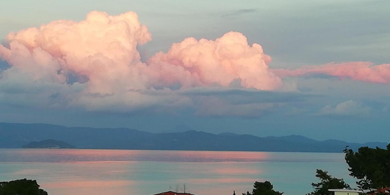 חניוטי Seaside View Villa מראה חיצוני תמונה